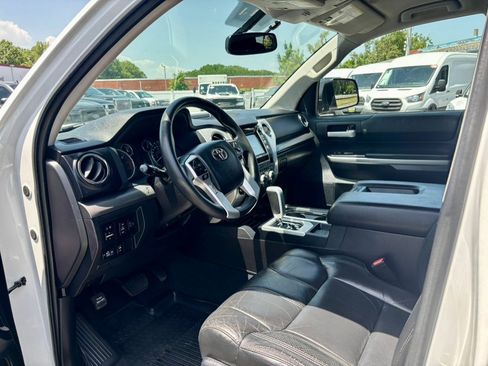 Used 2016 Toyota Tundra SR5 w/ SR5 Upgrade Package AWD/4WD image 12