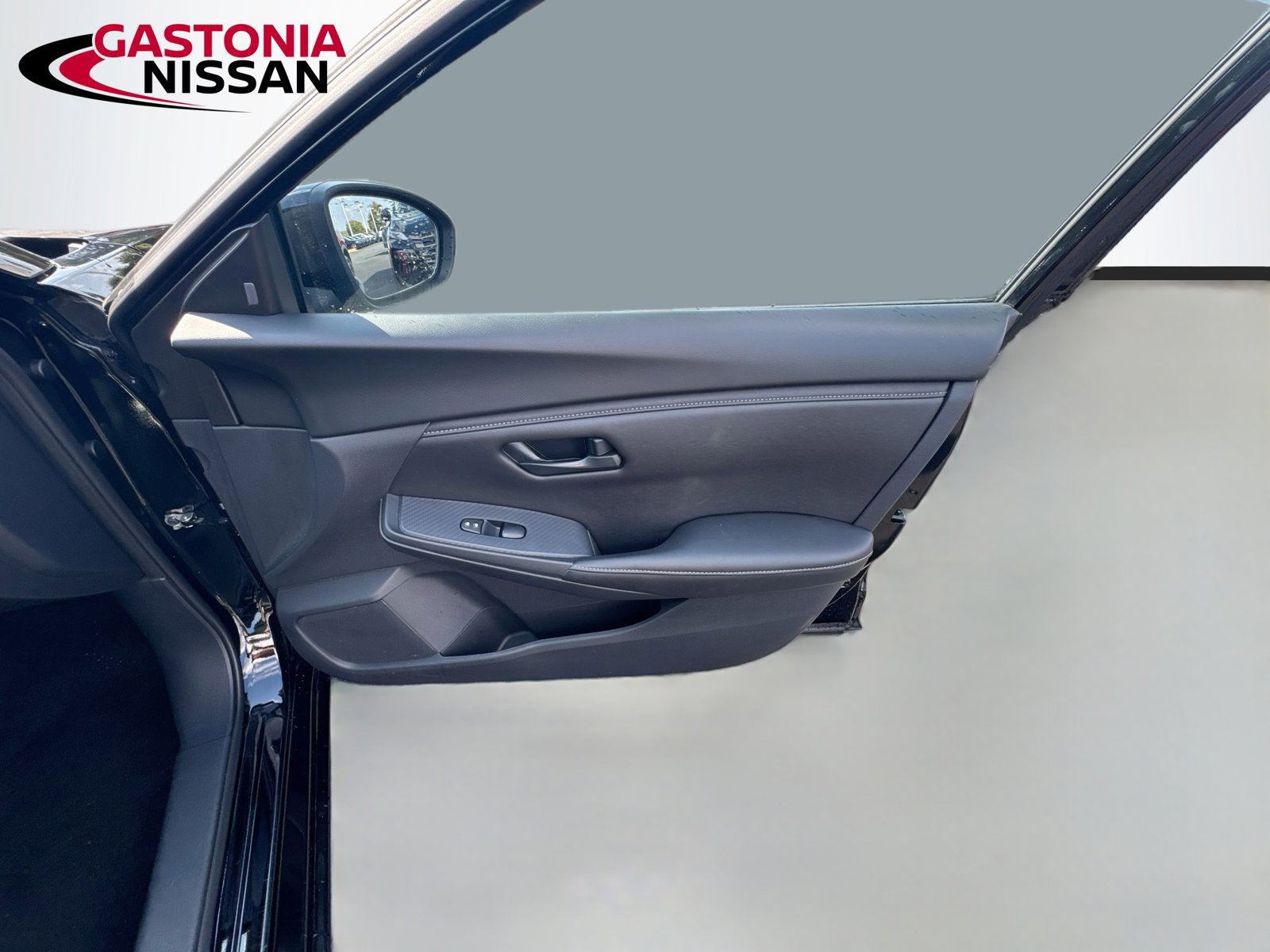 Used 2025 Nissan Sentra S FWD image 34