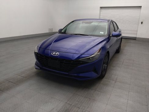 Used 2021 Hyundai Elantra SEL FWD image 15
