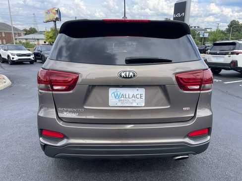 Used 2019 Kia Sorento AWD image 5