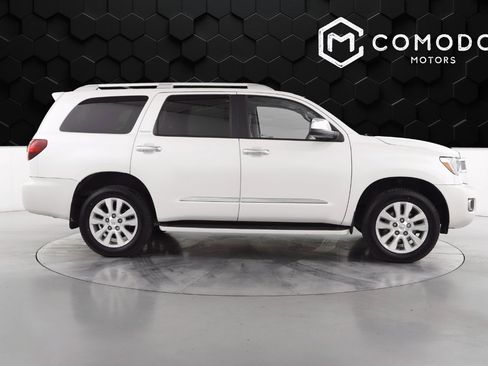 Used 2018 Toyota Sequoia Platinum image 2