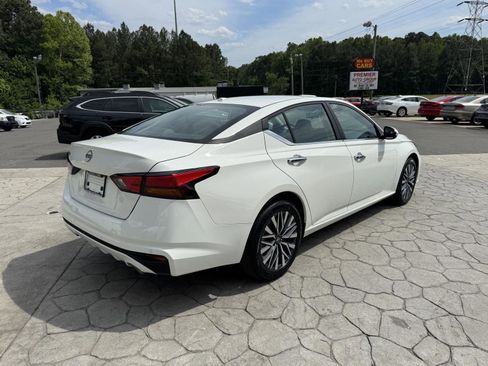 Used 2025 Nissan Altima 2.5 SV w/ SV Premium Package FWD image 13
