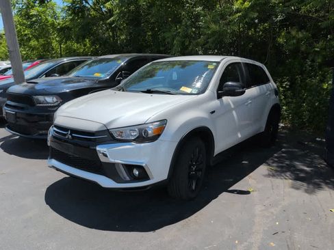 Used 2019 Mitsubishi Outlander Sport LE AWD/4WD image 3