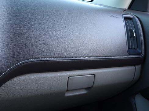 Used 2018 GMC Canyon SLE image 14