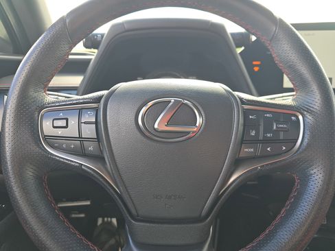 Used 2023 Lexus UX 250h F Sport AWD/4WD image 22