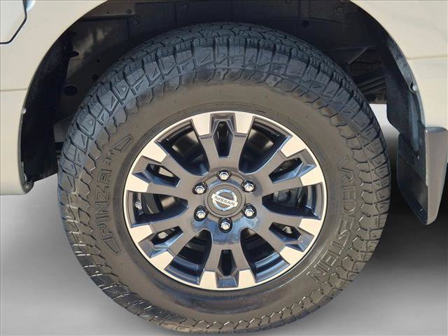 Used 2020 Nissan Titan SV w/ SV Convenience Package AWD/4WD image 23