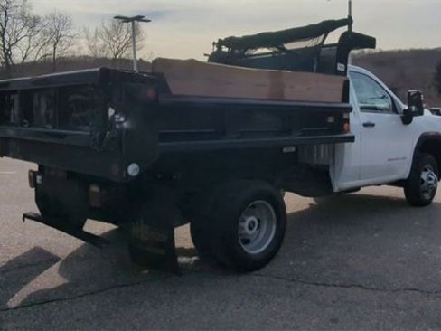 Used 2022 GMC Sierra 3500 Pro w/ Convenience Package image 8