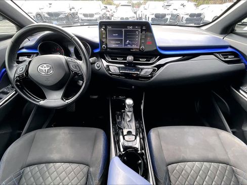 Used 2020 Toyota C-HR XLE image 15