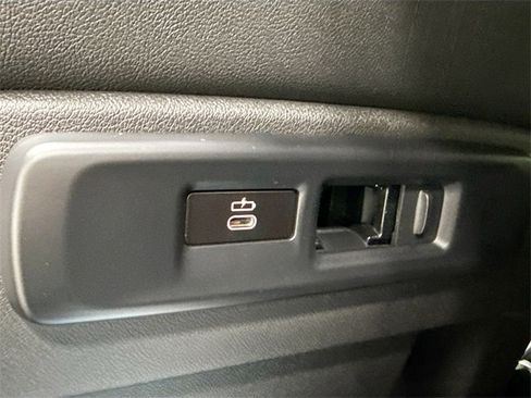 Used 2022 BMW X5 xDrive40i w/ Premium Package image 28