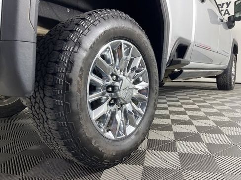 Used 2021 GMC Sierra 3500 Denali w/ Denali Ultimate Package image 21