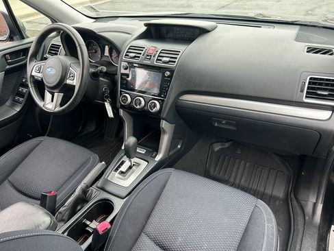 Used 2017 Subaru Forester 2.5i Premium w/ All-Weather Package image 32