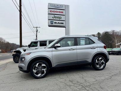 Used 2024 Hyundai Venue SEL