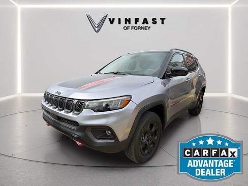 Used 2024 Jeep Compass Trailhawk AWD/4WD image 1