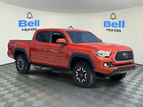 Used 2018 Toyota Tacoma TRD Off-Road w/ Technology Package RWD image 6