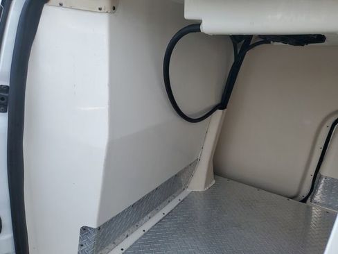 Used 2020 Ford Transit Connect XL FWD image 24