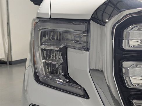 Used 2021 GMC Sierra 1500 SLT w/ SLT Premium Package image 28