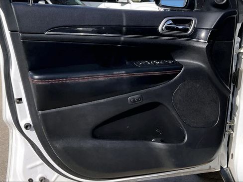 Used 2017 Jeep Grand Cherokee Trailhawk w/ Trailhawk Luxury Group image 21