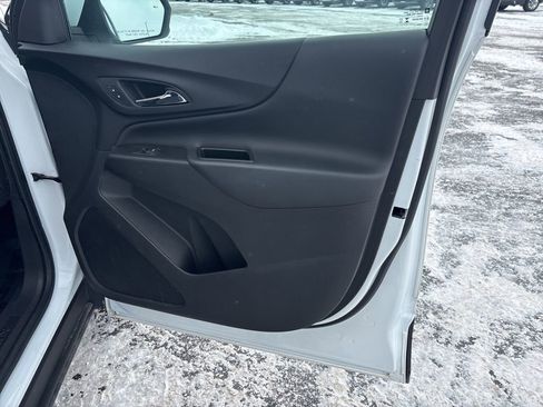 Used 2024 Chevrolet Equinox LT w/ LPO, Floor Liner Package image 37