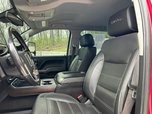 Used 2019 GMC Sierra 2500 Denali w/ Duramax Plus Package image 2