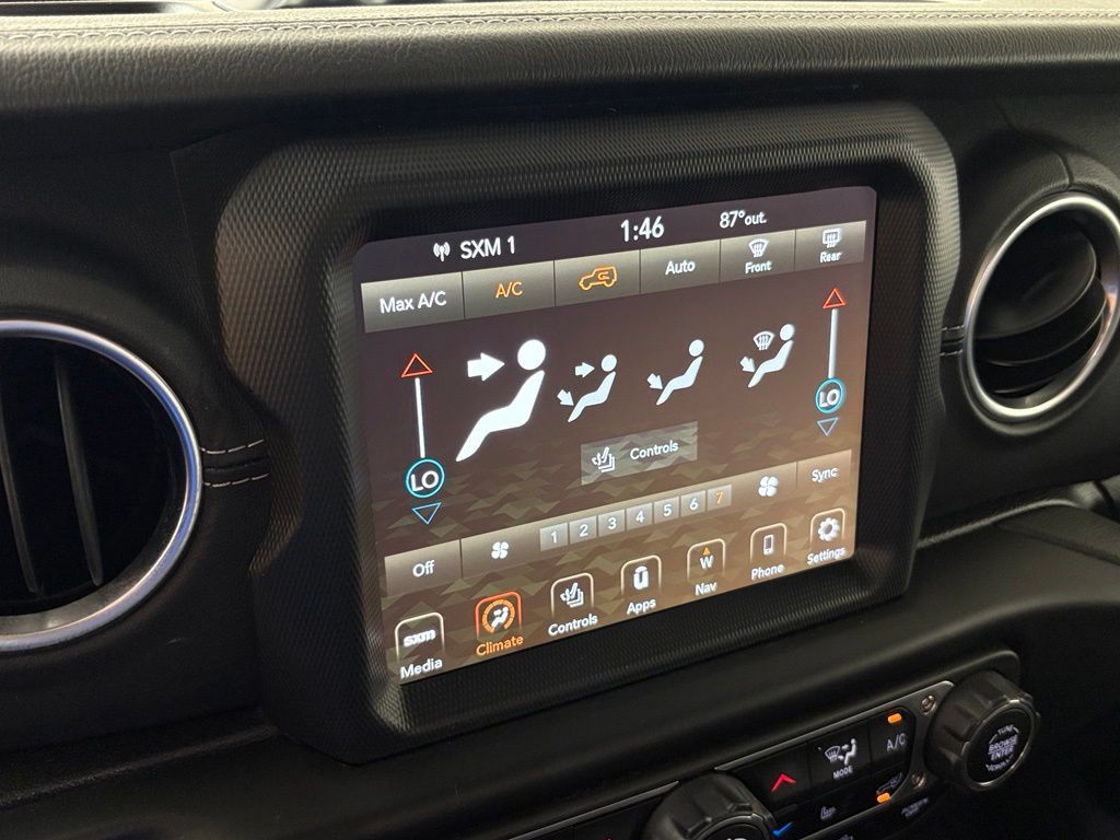 Used 2022 Jeep Wrangler Unlimited Sahara w/ Cold Weather Group AWD/4WD image 25
