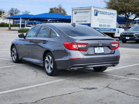 Used 2019 Honda Accord EX image 5