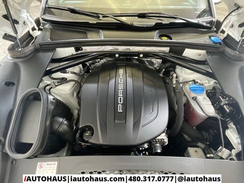 Used 2017 Porsche Macan image 41