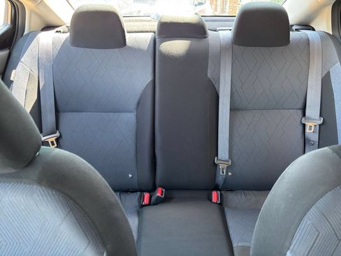 Used 2025 Nissan Versa SV FWD image 31