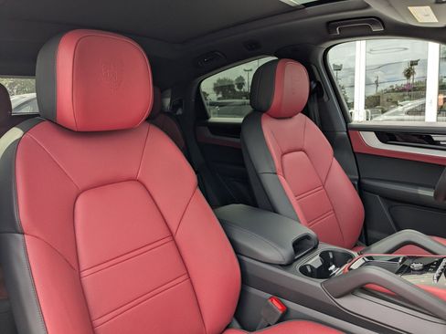 New 2026 Porsche Cayenne E-Hybrid Coupe AWD/4WD image 26