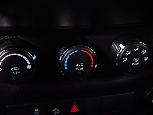 Used 2015 Jeep Wrangler Unlimited Sport w/ Quick Order Package 24S image 28