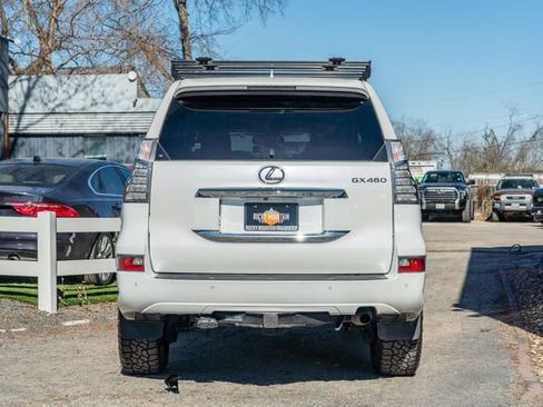 Used 2017 Lexus GX 460 Premium image 5