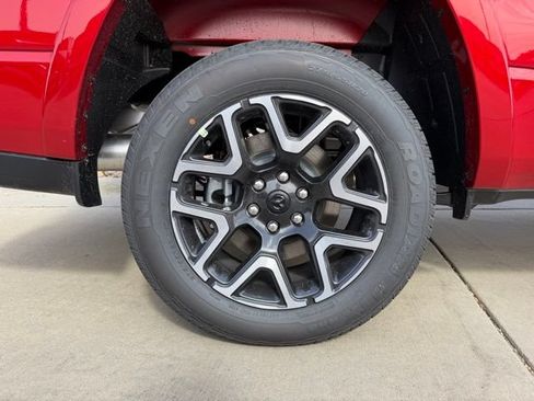 New 2026 RAM 1500 Laramie AWD/4WD image 9