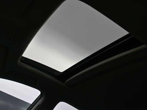 Used 2023 Honda Accord EX image 9
