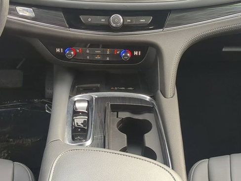 Used 2024 Buick Enclave Essence w/ Experience Buick Package image 19