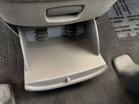 Used 2012 Kia Sedona LX w/ PWR Pkg image 25