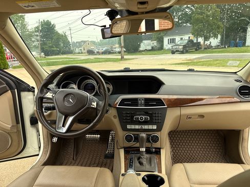 Used 2012 Mercedes-Benz C 300 4MATIC Sedan image 9