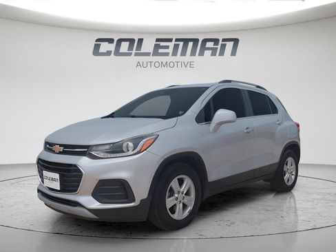 Used 2019 Chevrolet Trax LT w/ LT Convenience Package FWD image 1