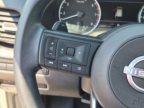 Certified 2024 Nissan Rogue SV AWD/4WD image 16
