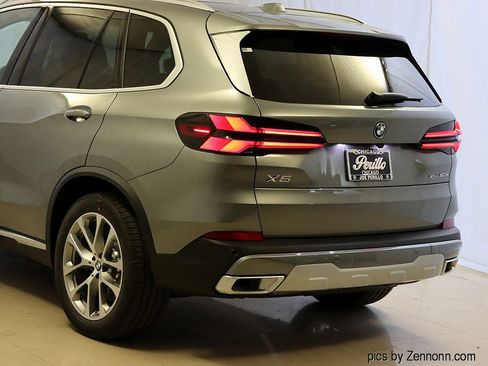 New 2026 BMW X5 xDrive50e w/ Climate Comfort Package image 8