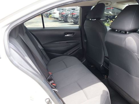 Used 2021 Toyota Corolla LE FWD image 34