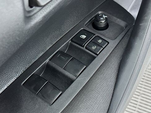 Used 2023 Toyota Corolla LE image 17