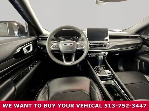 New 2023 Jeep Compass Latitude w/ Convenience Group AWD/4WD image 9
