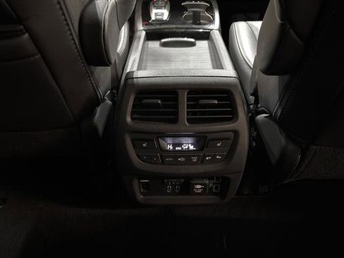 Used 2019 Honda Pilot Touring image 25