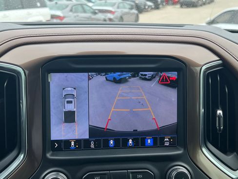 Used 2020 Chevrolet Silverado 1500 High Country w/ Technology Package image 31