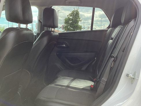 Used 2020 Chevrolet Trax LT w/ Redline Edition image 14