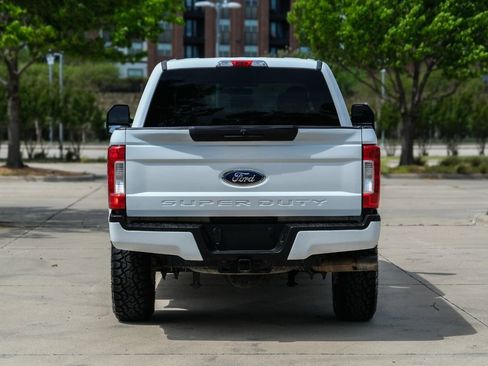 Used 2018 Ford F250 XLT AWD/4WD image 16