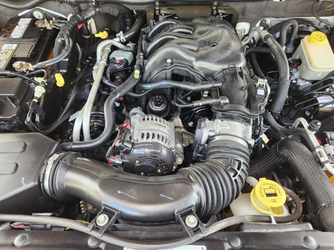 Used 2014 Jeep Wrangler Sahara image 20