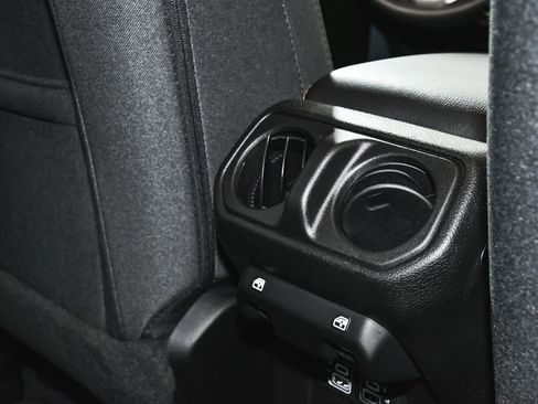 Used 2024 Jeep Wrangler Unlimited Sahara AWD/4WD image 41
