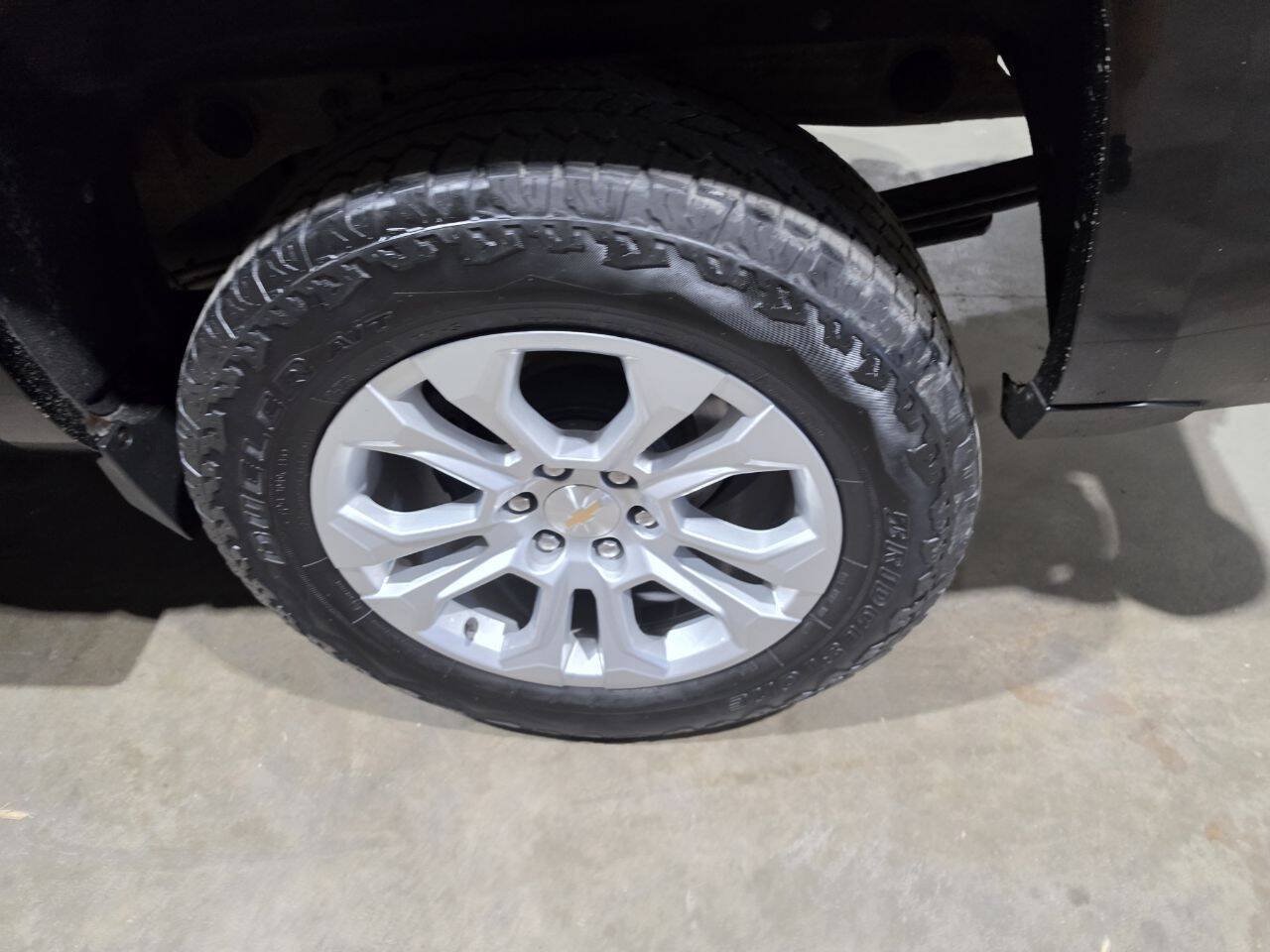 Used 2017 Chevrolet Silverado 1500 High Country AWD/4WD image 25