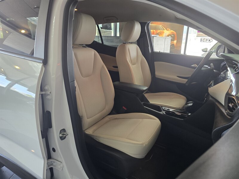 Used 2021 Buick Encore GX Preferred w/ Cold Weather Comfort Package FWD image 14