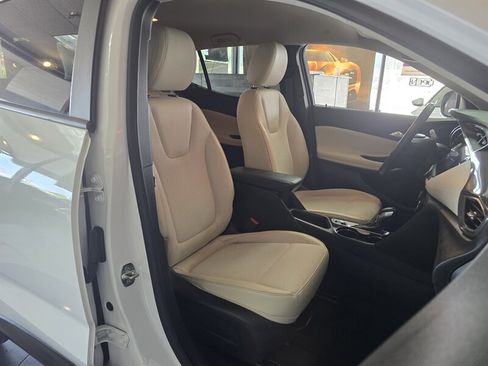 Used 2021 Buick Encore GX Preferred w/ Cold Weather Comfort Package FWD image 14